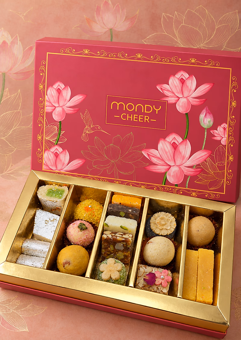 Year-Round Shop & Festive Favourites 19pcs